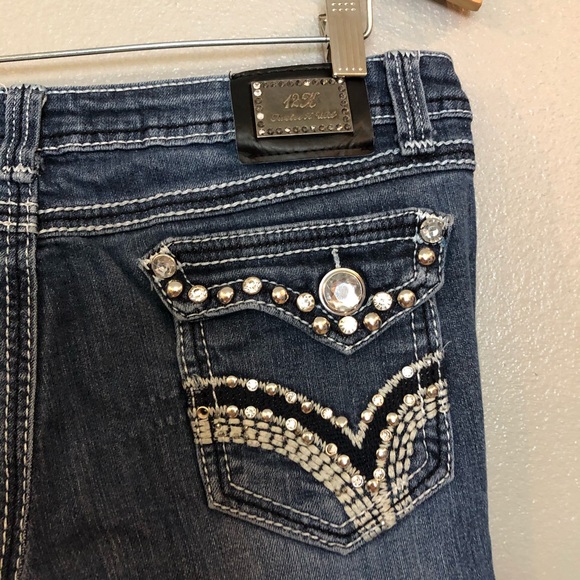Twelve K Blue Bedazzled Embroidered Bootcut Jeans Low Rise Flap Pocket 9Jrs - Picture 2 of 16